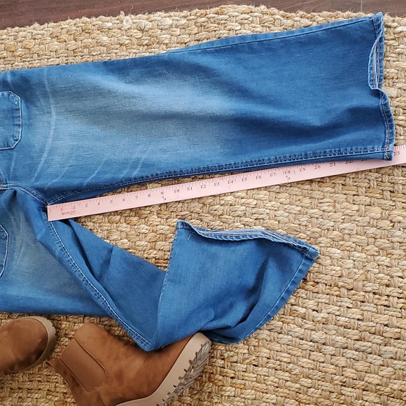 Old Navy Jeans Y2k Flare Jeans Flare Crop Womens Jeans Size 6